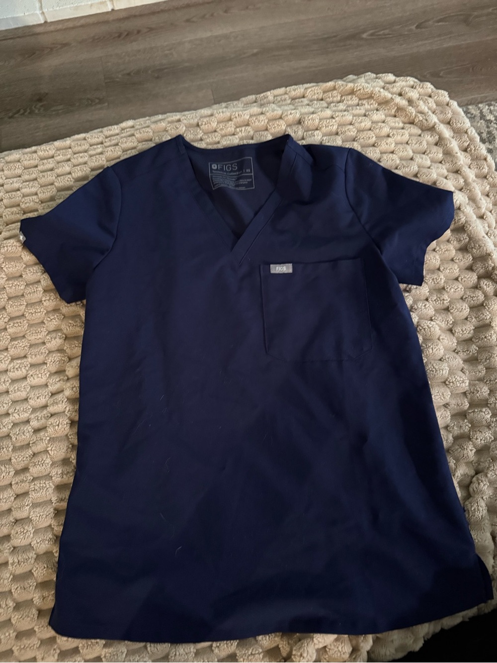 Figs Womens V-Neck Top in Navy Blue